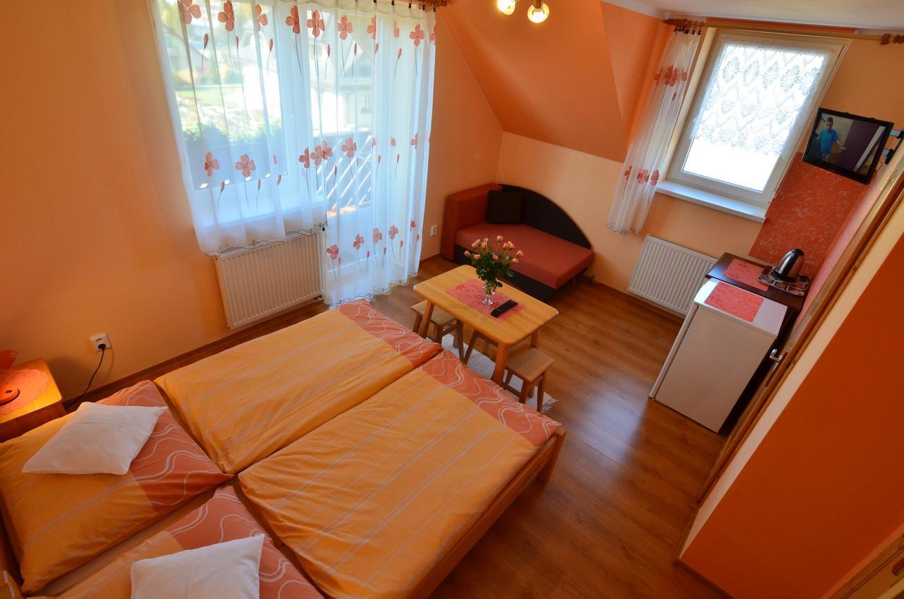 Penzion Family Rusin Vel'ka Lomnica Exteriör bild